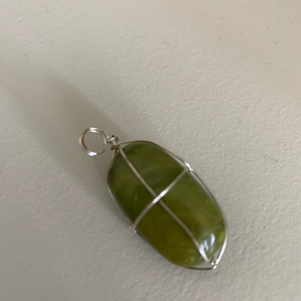 Serpentine Pendant - Picture 2 of 3